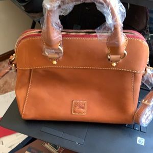 Brand new purse Dooney and Bourke with tags on